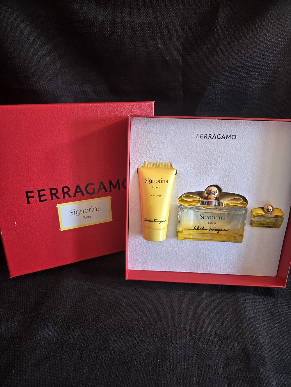 Salvatore Ferragamo Signorina Libera Gift Box